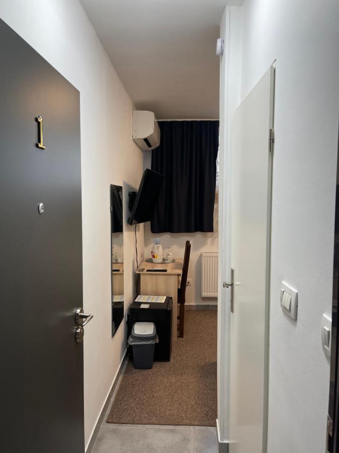 M-Blok Hotel Zagreb Eksteriør billede