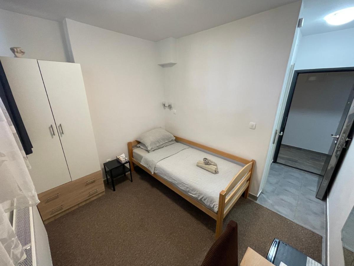 M-Blok Hotel Zagreb Eksteriør billede