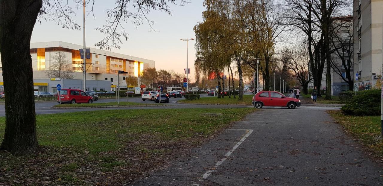 M-Blok Hotel Zagreb Eksteriør billede